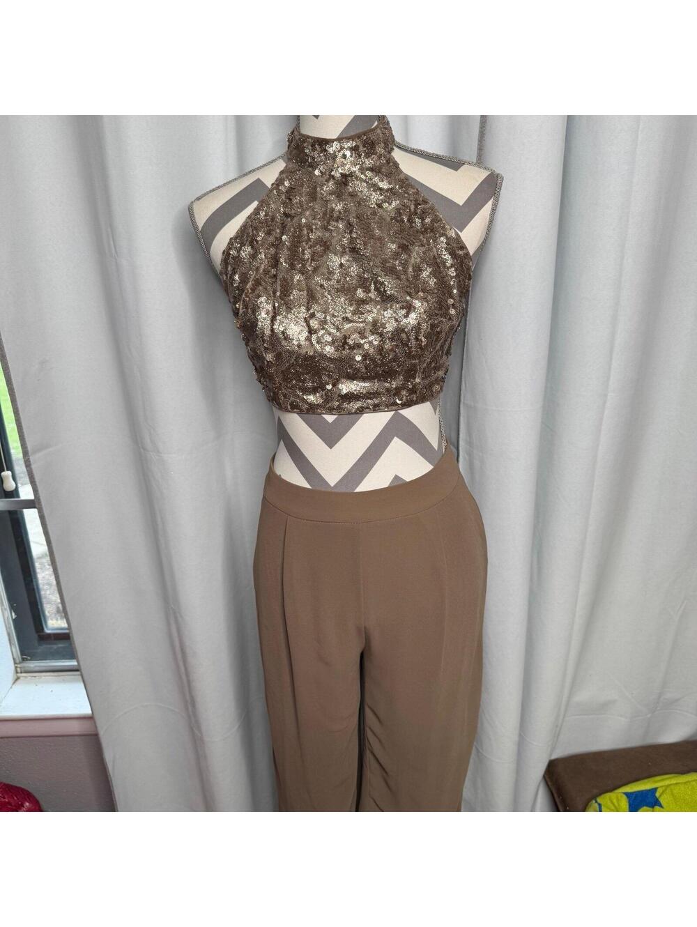 Miss avenue cropped top and pant set